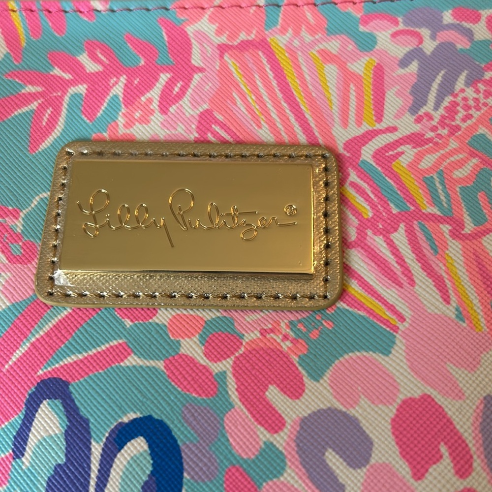 Lilly Pulitzer Splendor in the Sand Brand New  Tech Pouch - Picture 11 of 16